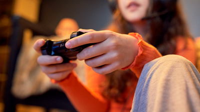 National Online Safety - Parents and carers have entered the game!  🎮👨‍👩‍👧‍👦 Power up this #WakeUpWednesday with our practical tips to  setting gaming boundaries – a useful tactic for helping to protect