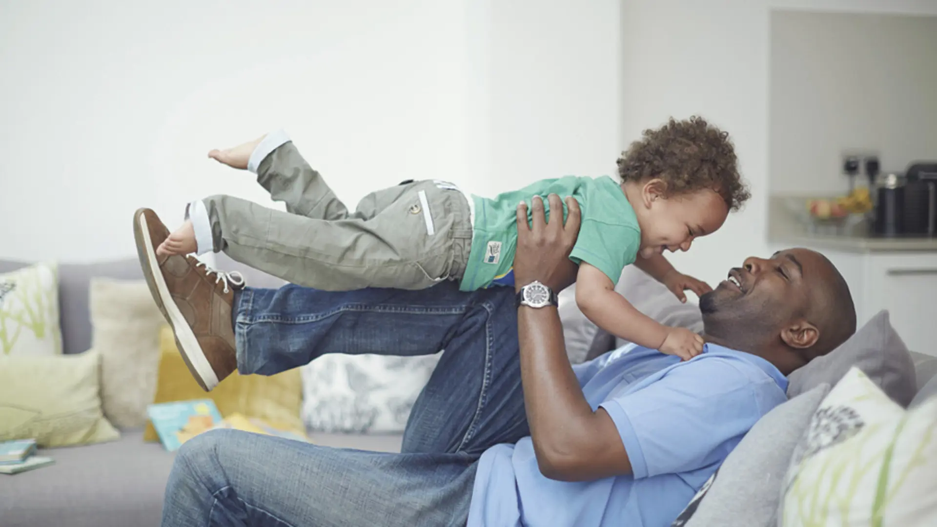 20140919-003-father-child-playing-1.jpg