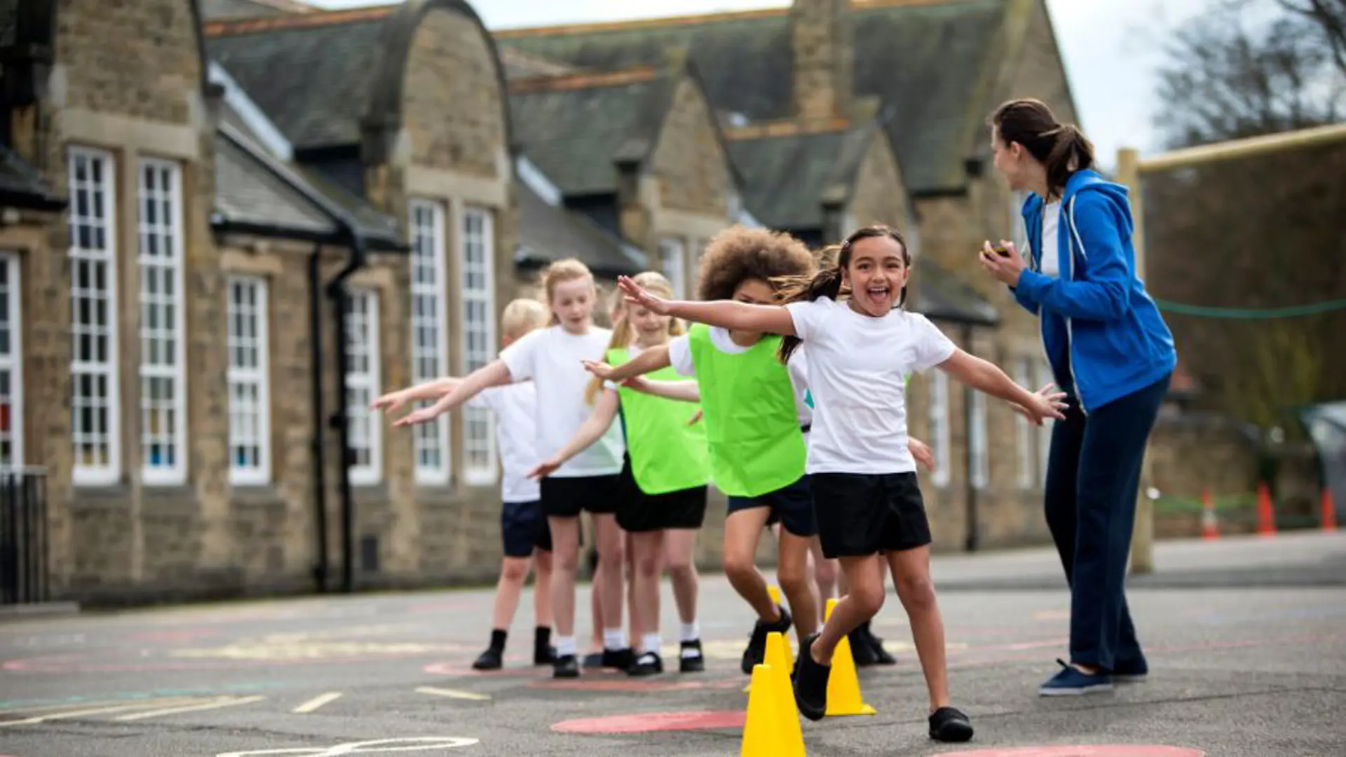 stockphoto_chd_schoolsfundraising_900x506.jpg